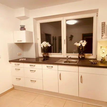 Apartmenthaus Sonnenblick In - Parkplatz Kostenlos Apartmán *